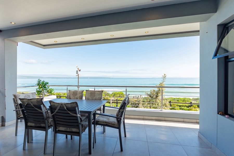 7 Bedroom Property for Sale in Calypso Beach Western Cape